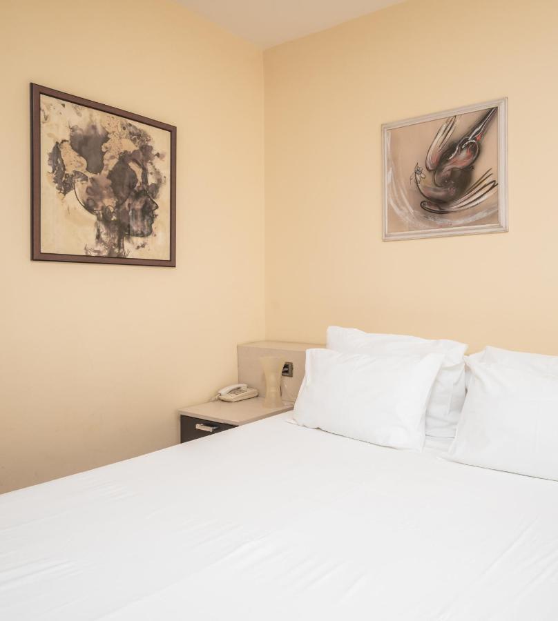 Pelister Skopje Bed & Breakfast Ruang foto