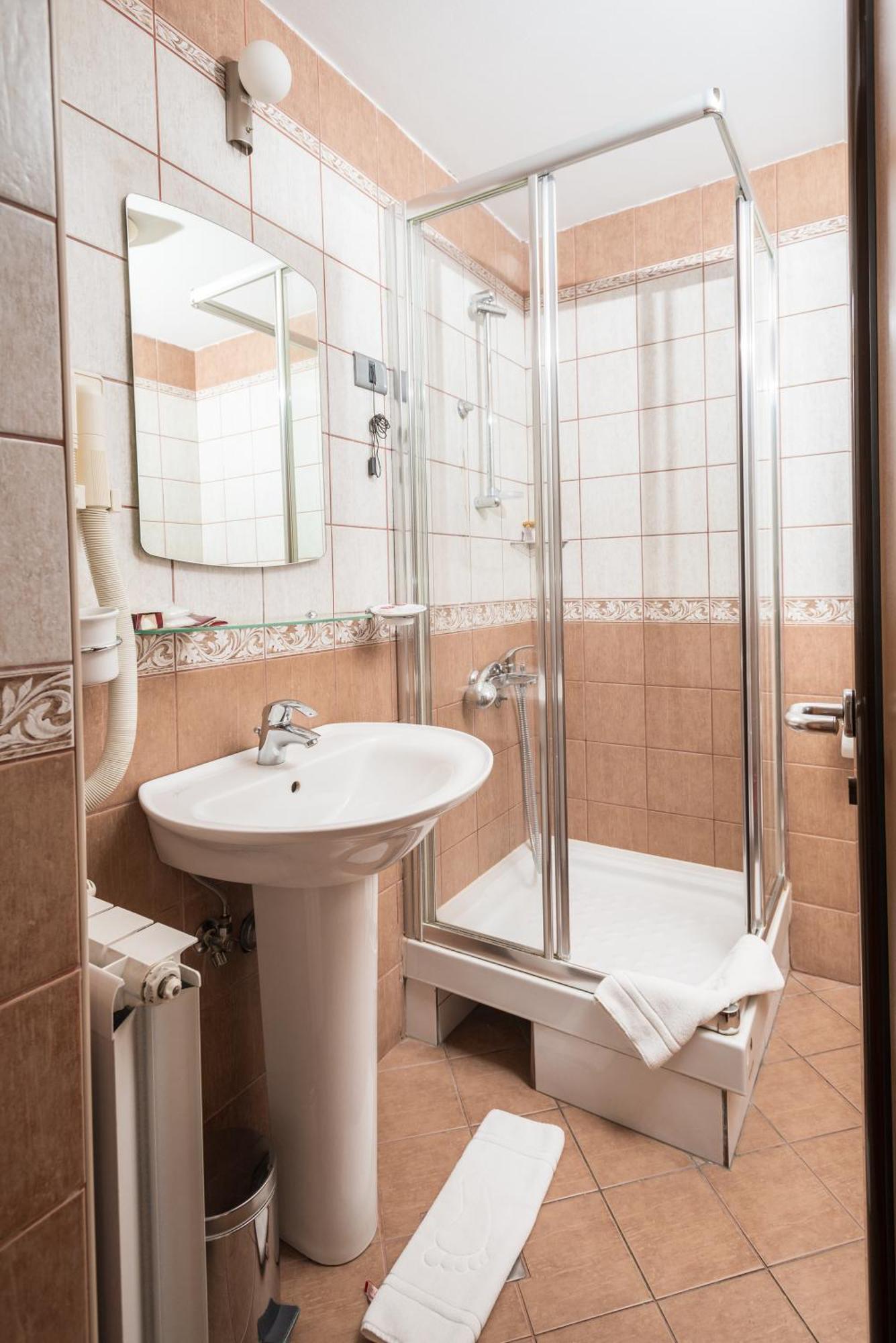 Pelister Skopje Bed & Breakfast Ruang foto