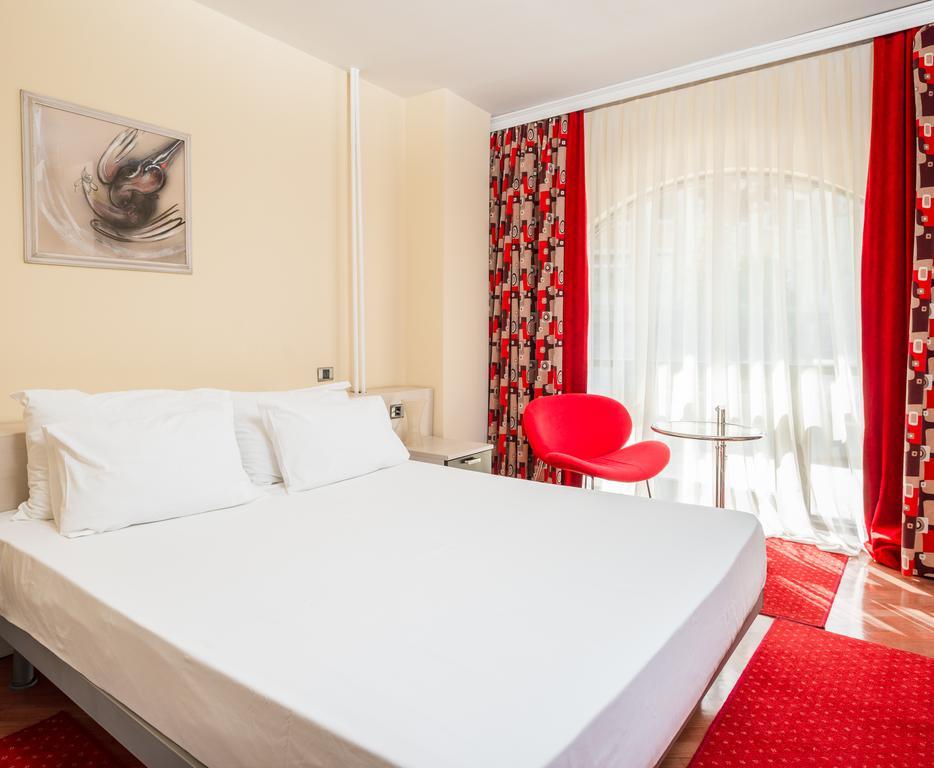 Pelister Skopje Bed & Breakfast Ruang foto